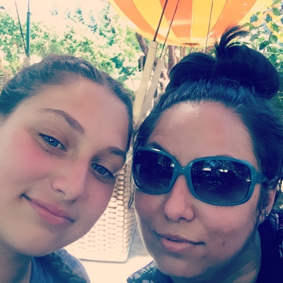 Meet your Posher🤗 - Picture 4 of 7